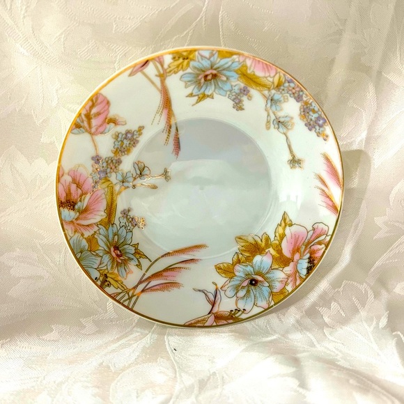 52 PC Set Beautiful Chinese dinnerware (52 pieces) Gold Hand painted. - Picture 6 of 9